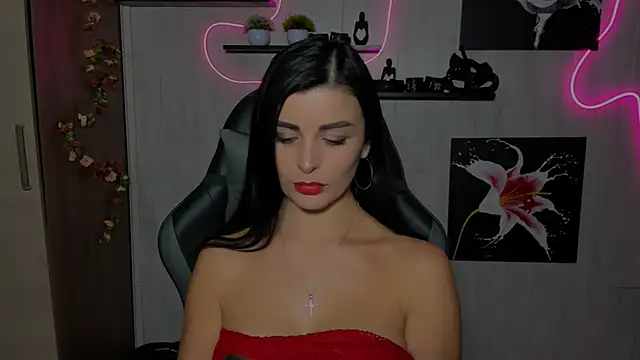 KayWuds online show from December 2024 06:11:01 PM