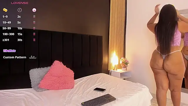 Snapshot of sweetsofia18 chatting on October 2025 11:14:02 PM sweetsofia18 online show from October 2025 11:14:02 PM