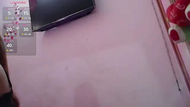 littleayshel online show from October 2025 02:49:01 PM