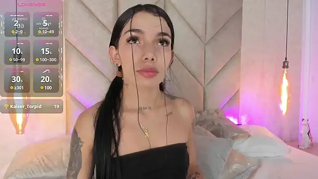 Snapshot of Mollymoon1 chatting on December 2024 10:55:02 PM Mollymoon1 online show from December 2024 10:55:02 PM