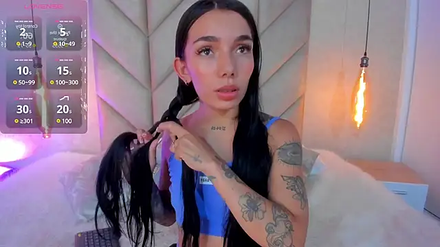 Snapshot of Mollymoon1 chatting on January 2025 08:42:01 PM Mollymoon1 online show from January 2025 08:42:01 PM