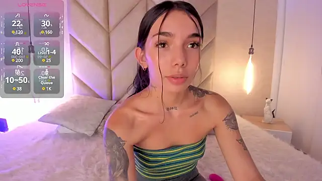 Snapshot of Mollymoon1 chatting on January 2025 08:31:02 PM Mollymoon1 online show from January 2025 08:31:02 PM