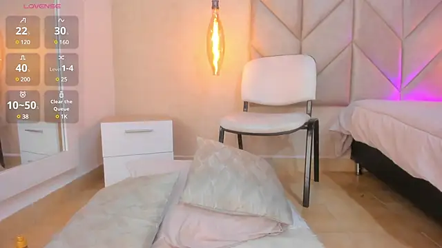 Snapshot of Mollymoon1 chatting on March 2025 12:42:02 AM Mollymoon1 online show from March 2025 12:42:02 AM