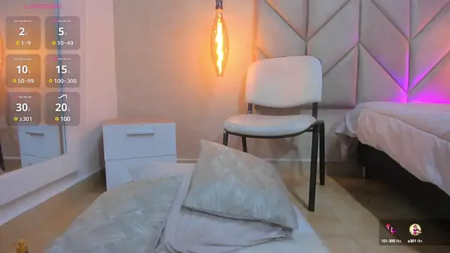 Snapshot of Mollymoon1 chatting on March 2025 07:17:01 PM Mollymoon1 online show from March 2025 07:17:01 PM