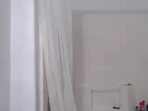 Snapshot of AlyssiaAmoreXO chatting on January 2025 06:35:01 PM AlyssiaAmoreXO online show from January 2025 06:35:01 PM