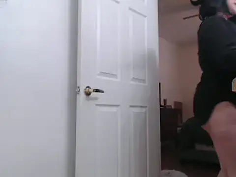 Snapshot of AlyssiaAmoreXO chatting on February 2025 10:43:01 PM AlyssiaAmoreXO online show from February 2025 10:43:01 PM