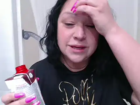 Snapshot of AlyssiaAmoreXO chatting on February 2025 02:21:01 PM AlyssiaAmoreXO online show from February 2025 02:21:01 PM