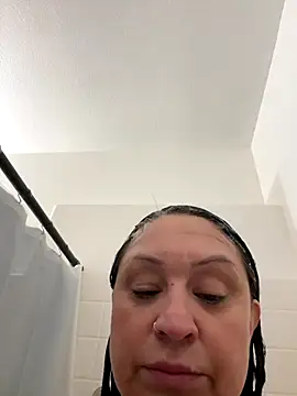 Snapshot of AlyssiaAmoreXO chatting on October 2025 06:17:02 PM AlyssiaAmoreXO online show from October 2025 06:17:02 PM