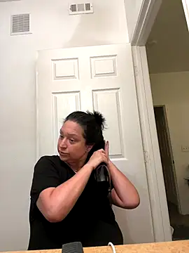 Snapshot of AlyssiaAmoreXO chatting on October 2025 06:38:02 PM AlyssiaAmoreXO online show from October 2025 06:38:02 PM