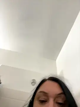 Snapshot of AlyssiaAmoreXO chatting on October 2025 06:17:01 PM AlyssiaAmoreXO online show from October 2025 06:17:01 PM