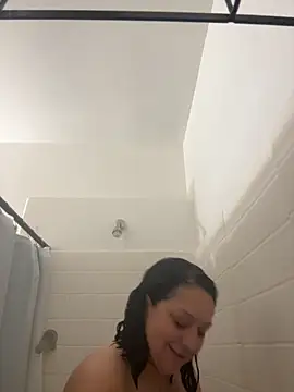 Snapshot of AlyssiaAmoreXO chatting on November 2025 10:45:02 PM AlyssiaAmoreXO online show from November 2025 10:45:02 PM