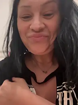 Snapshot of AlyssiaAmoreXO chatting on November 2025 02:07:02 PM AlyssiaAmoreXO online show from November 2025 02:07:02 PM