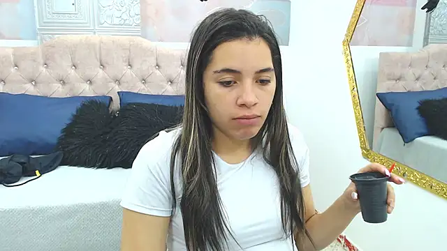 Leah Means  online show from December 2024 12:56:01 PM