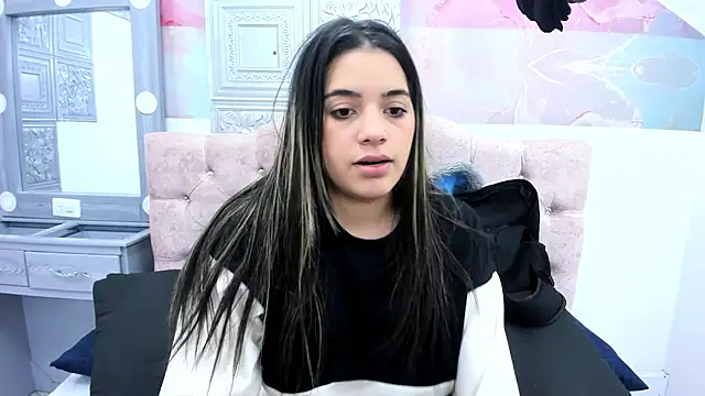 Leah Means  online show from February 2025 04:32:01 PM