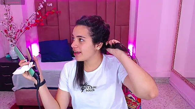 Leah Means  online show from February 2025 01:00:02 PM