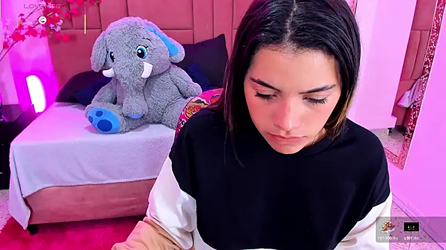 Leah Means  online show from February 2025 04:30:02 PM