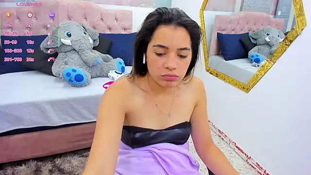 Leah Means  online show from March 2025 04:30:02 PM