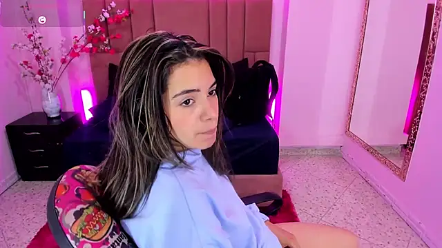 Leah Means  online show from March 2025 04:11:02 PM