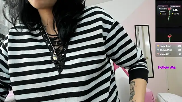 Camcrush   online show from January 2025 11:43:01 PM