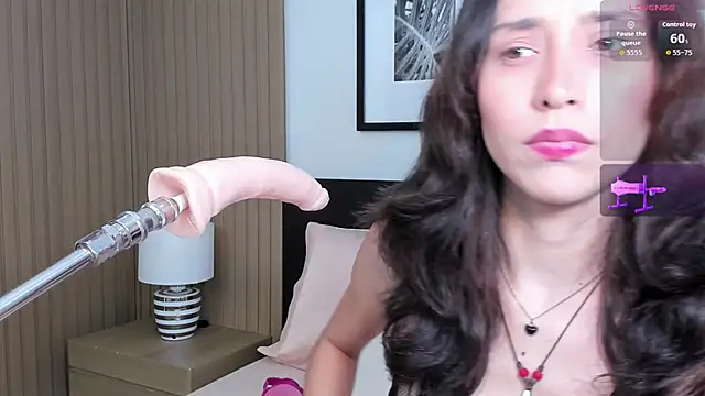 Snapshot of doll_bella_ chatting on November 2025 07:58:01 PM doll bella online show from November 2025 07:58:01 PM