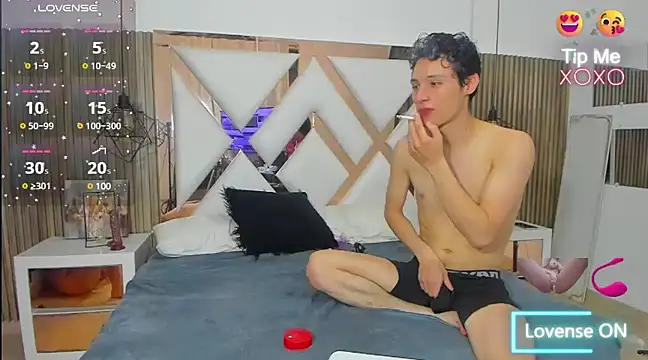 LIZandDante online show from December 2024 11:26:02 PM