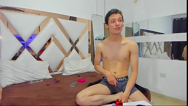 LIZandDante online show from December 2024 03:14:02 AM