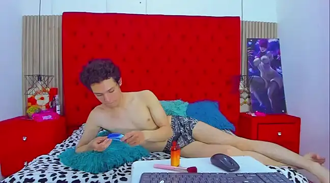 LIZandDante online show from December 2024 04:35:02 PM
