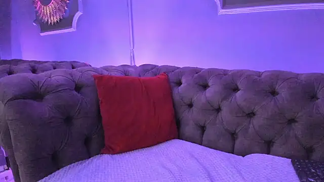 Lucy Williiams online show from December 2024 06:25:01 PM