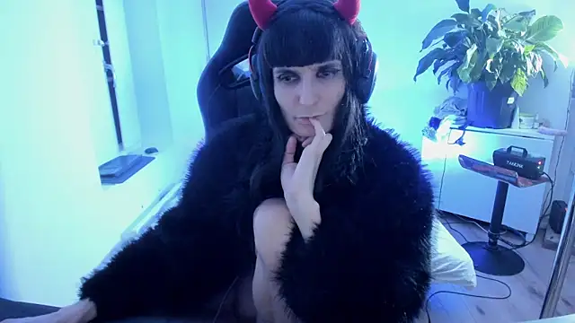 CeriseLapine online show from September 2025 06:13:02 PM