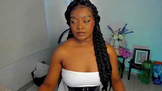 Im Maria online show from October 2025 05:55:02 PM