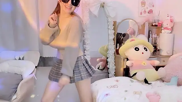 Snapshot of Carly_1 chatting on December 2024 03:55:01 PM Carly 1 online show from December 2024 03:55:01 PM