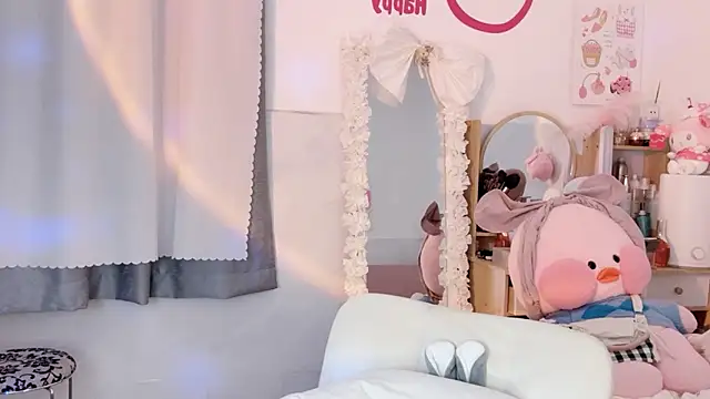 Snapshot of Carly_1 chatting on December 2024 10:57:01 AM Carly 1 online show from December 2024 10:57:01 AM