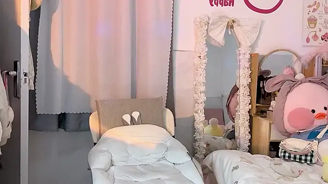 Snapshot of Carly_1 chatting on December 2024 03:31:02 PM Carly 1 online show from December 2024 03:31:02 PM