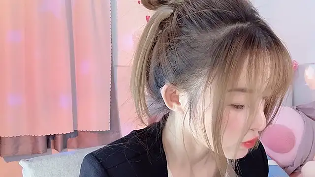 Snapshot of Carly_1 chatting on December 2024 02:58:02 PM Carly 1 online show from December 2024 02:58:02 PM