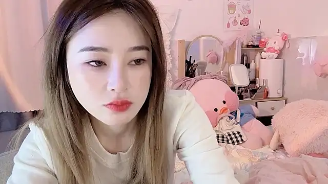 Snapshot of Carly_1 chatting on December 2024 04:38:01 AM Carly 1 online show from December 2024 04:38:01 AM