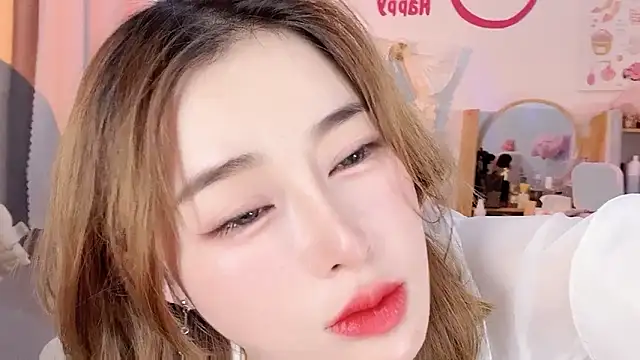 Snapshot of Carly_1 chatting on January 2025 01:02:02 PM Carly 1 online show from January 2025 01:02:02 PM