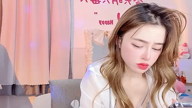 Snapshot of Carly_1 chatting on January 2025 04:06:02 PM Carly 1 online show from January 2025 04:06:02 PM