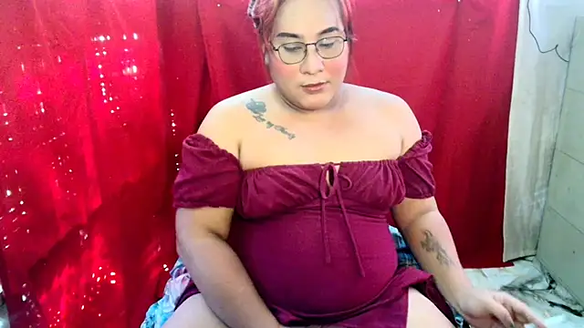 Snapshot of UrAmazingCassy chatting on November 2025 05:17:02 AM UrAmazingCassy online show from November 2025 05:17:02 AM