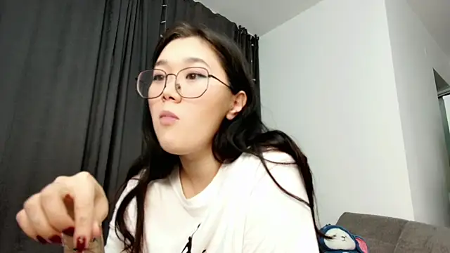 Snapshot of Jennatyan chatting on December 2024 02:29:02 AM Jennatyan online show from December 2024 02:29:02 AM