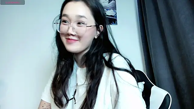 Snapshot of Jennatyan chatting on February 2025 11:33:01 AM Jennatyan online show from February 2025 11:33:01 AM