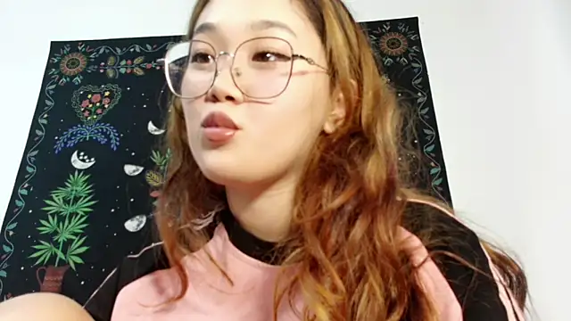 Snapshot of Jennatyan chatting on September 2025 12:16:01 PM Jennatyan online show from September 2025 12:16:01 PM