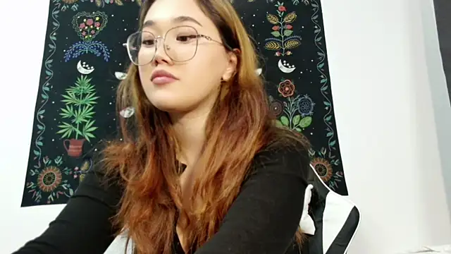 Snapshot of Jennatyan chatting on September 2025 01:45:01 PM Jennatyan online show from September 2025 01:45:01 PM