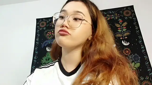 Snapshot of Jennatyan chatting on September 2025 12:31:02 PM Jennatyan online show from September 2025 12:31:02 PM