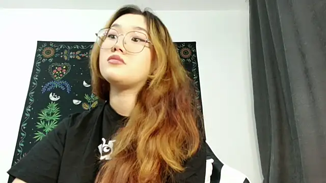 Snapshot of Jennatyan chatting on October 2025 01:08:02 PM Jennatyan online show from October 2025 01:08:02 PM