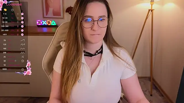 Emma B1uem online show from September 2025 09:18:01 PM