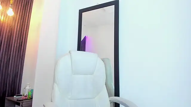 Snapshot of laurin_clauz_ chatting on September 2025 03:45:02 PM laurin clauz online show from September 2025 03:45:02 PM