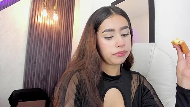Snapshot of laurin_clauz_ chatting on September 2025 03:46:01 PM laurin clauz online show from September 2025 03:46:01 PM