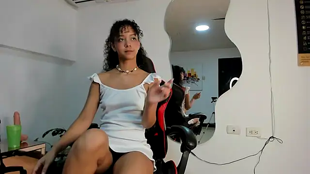 Snapshot of Milanxht chatting on January 2025 09:08:01 PM Milanxht online show from January 2025 09:08:01 PM