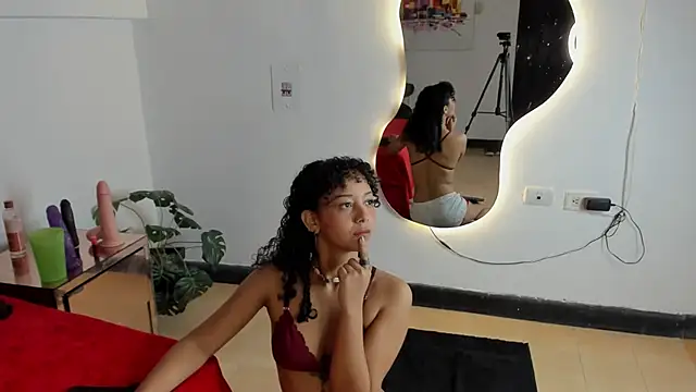 Snapshot of Milanxht chatting on February 2025 01:30:02 AM Milanxht online show from February 2025 01:30:02 AM