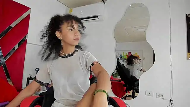 Snapshot of Milanxht chatting on March 2025 08:52:01 PM Milanxht online show from March 2025 08:52:01 PM